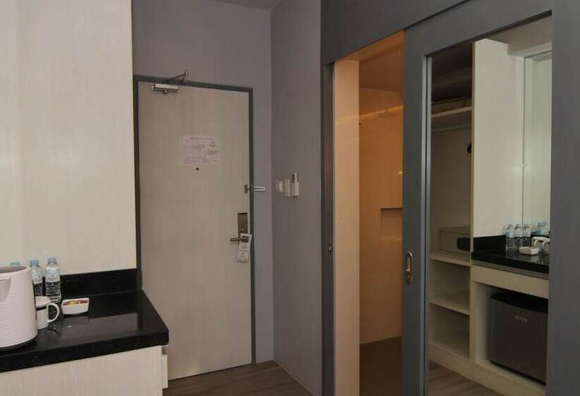 Deluxe Room Mountain View, Cebu Hotel Plus