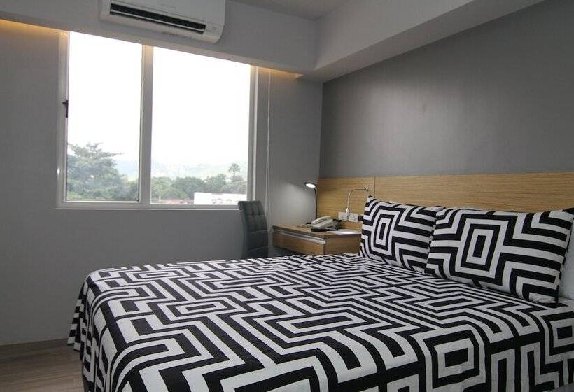 Quarto Deluxe Vista Montanha, Cebu Hotel Plus