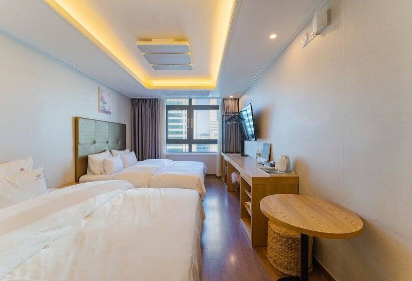 غرفة ديلوكس رباعية, Central Park Hotel Busan