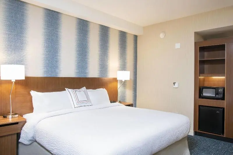 キングサイズベッドのスタンダードルーム, Fairfield Inn & Suites By Marriott Indianapolis Carmel