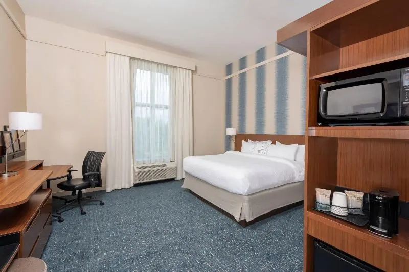 キングサイズベッドのスタンダードルーム, Fairfield Inn & Suites By Marriott Indianapolis Carmel