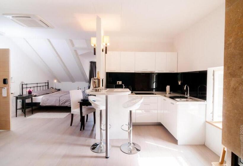 סטודיו דלוקס, Perla Luxury Rooms