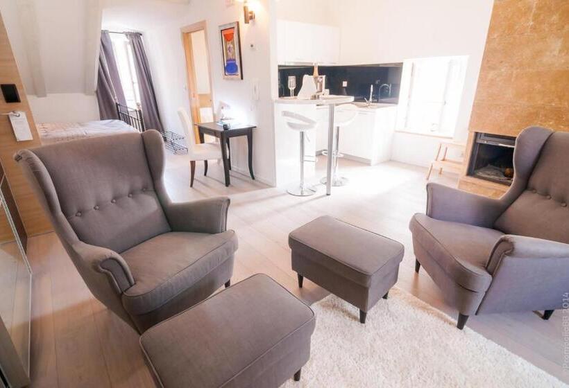 סטודיו דלוקס, Perla Luxury Rooms