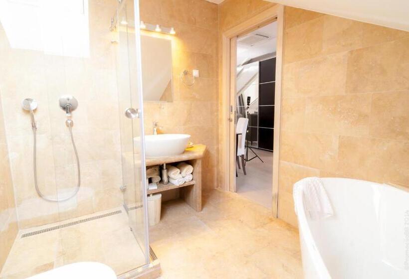 סטודיו דלוקס, Perla Luxury Rooms