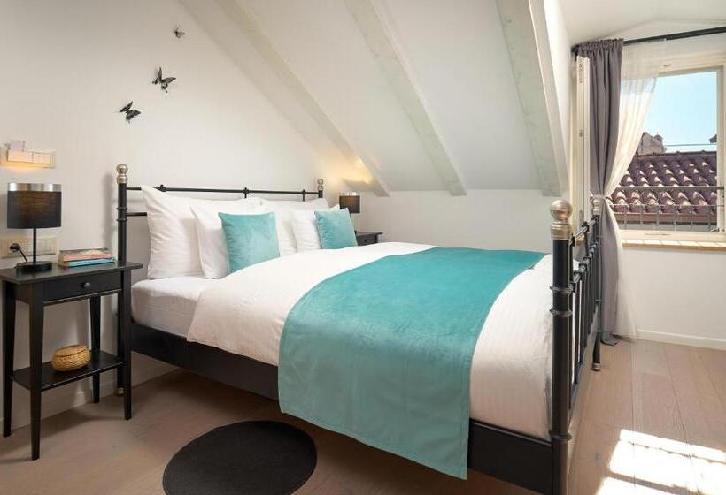 סטודיו דלוקס, Perla Luxury Rooms