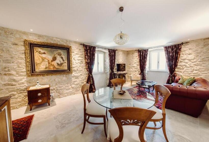 Апартаменты Deluxe 1 Спальня, Villa Nepos
