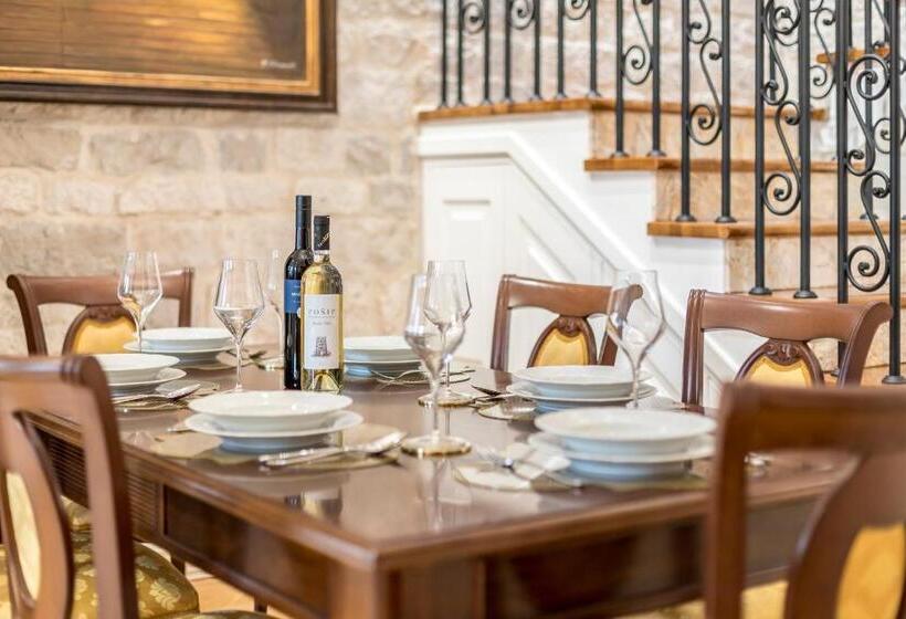 1침실 펜트하우스 아파트, Villa Nepos