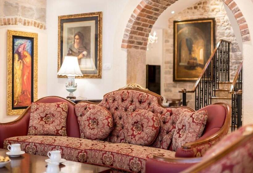 1침실 펜트하우스 아파트, Villa Nepos