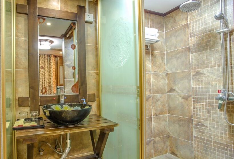 Номер Стандарт, Lijiang Xueshanyu Inn