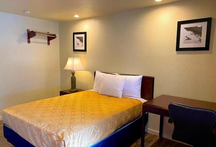 Номер Deluxe Одноместный, Whistling Pines   Daily & Extended Stay, Elizabeth City