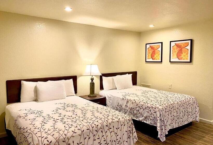 Номер Deluxe, Whistling Pines   Daily & Extended Stay, Elizabeth City