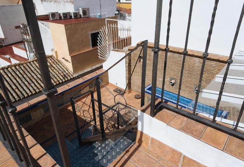 سوئیت با بالکن, Hommyhome Casa Assle