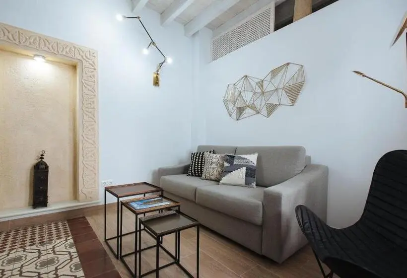 سوییت سوپریور, Hommyhome Casa Assle