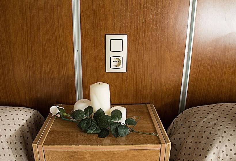 اتاق استاندارد, Hostal Anas