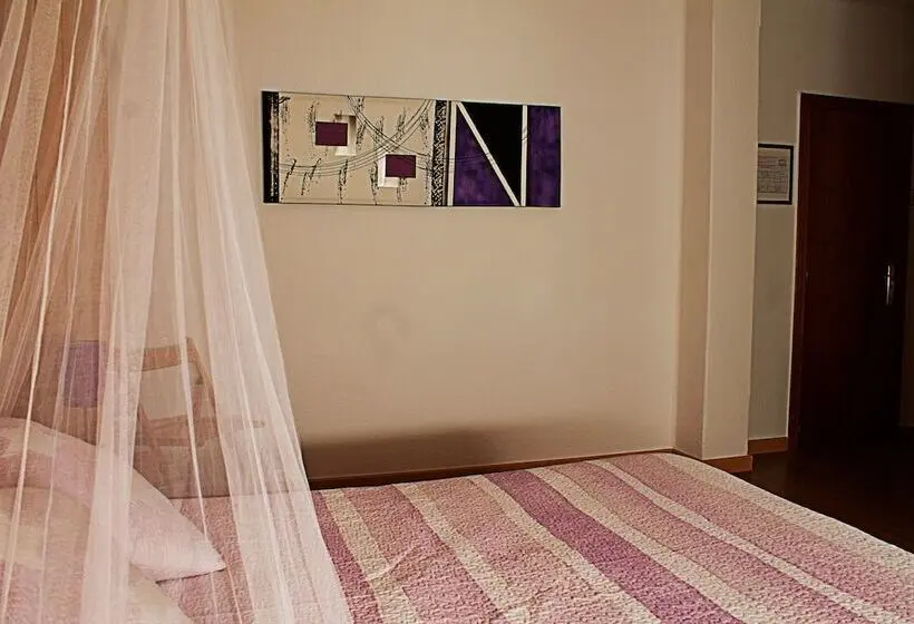 Standaard Driepersoonskamer, Hostal Anas