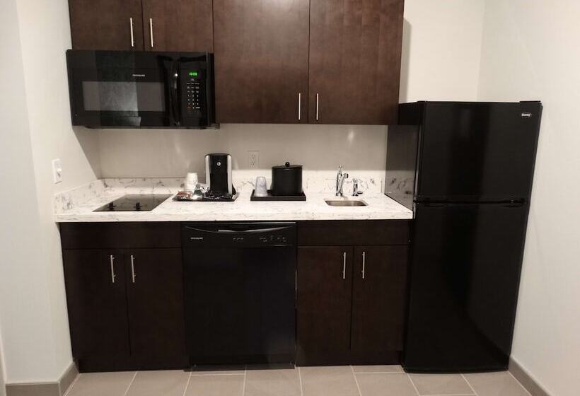 جناح, Best Western Plus New Richmond Inn & Suites