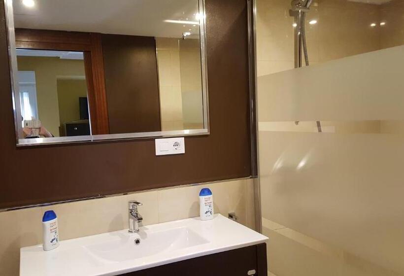 غرفة عائلية, Hostel Costa Gijon