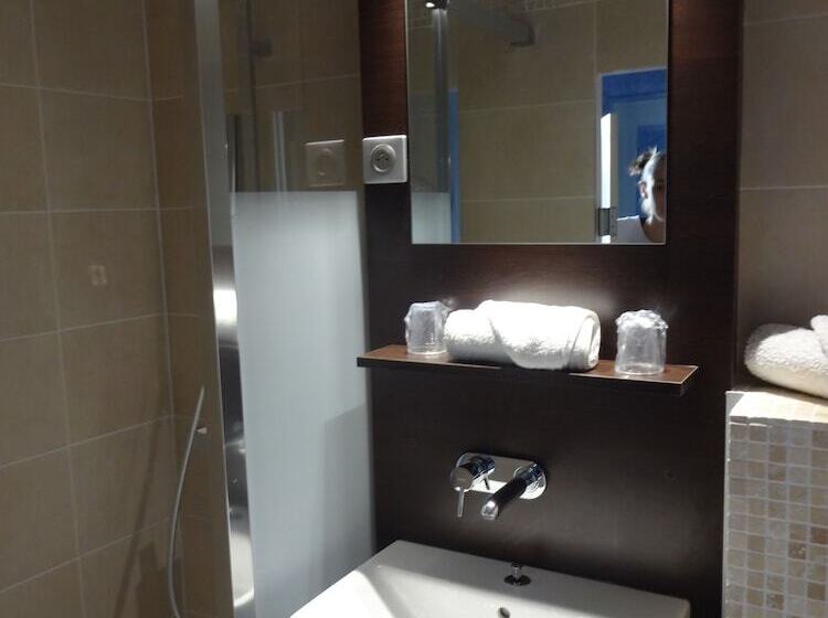 Четырехместный Номер Стандарт, La Champagne Ardenne   Cabourg