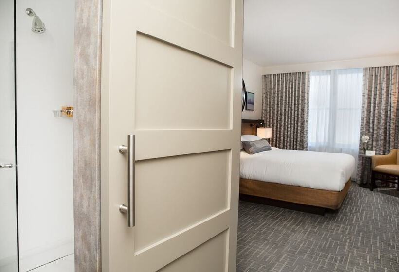 Номер Deluxe, Madison & Shenandoah Conference Ctr