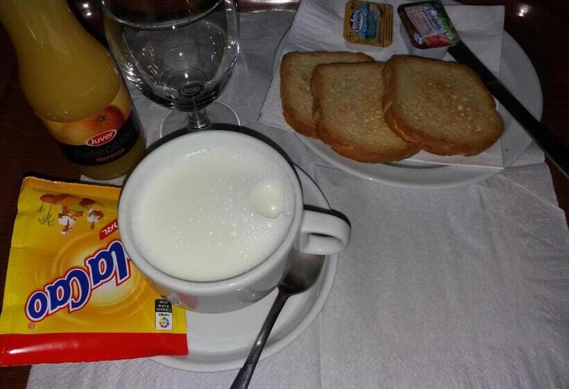 스탠다드 룸, Pensión Los Trillizos