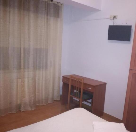 스탠다드 룸, Pensión Los Trillizos