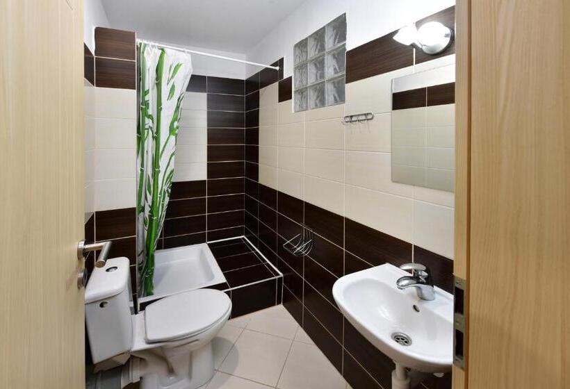 غرفة قياسية ثلاثية, Penzion Crystal