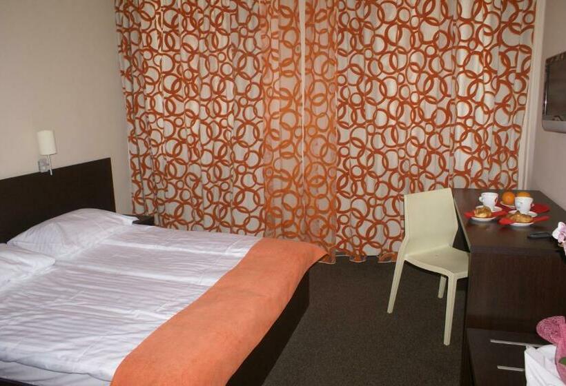 اتاق استاندارد, Prunk