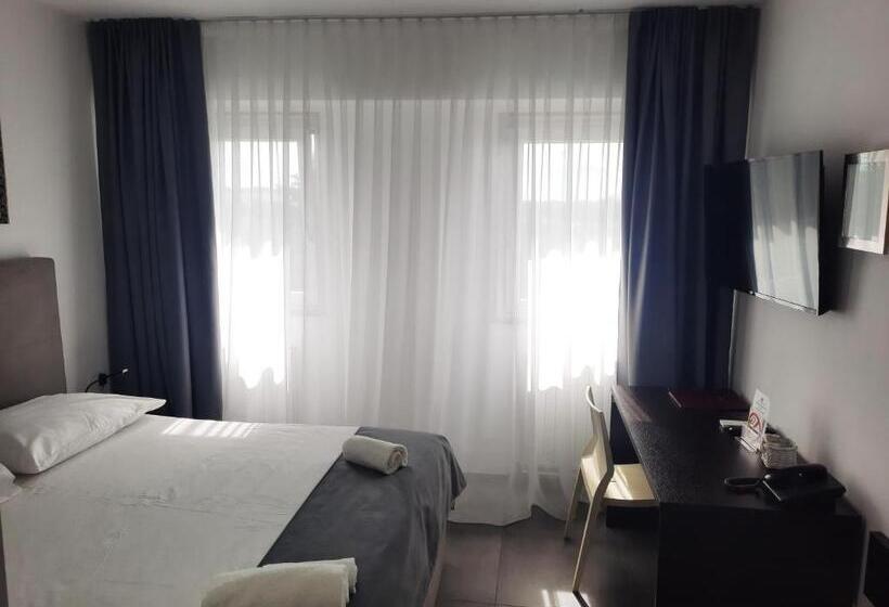 اتاق استاندارد, Prunk