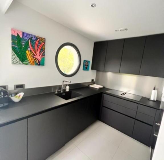 带2个卧室的公寓, Arthur Properties   Montfleury