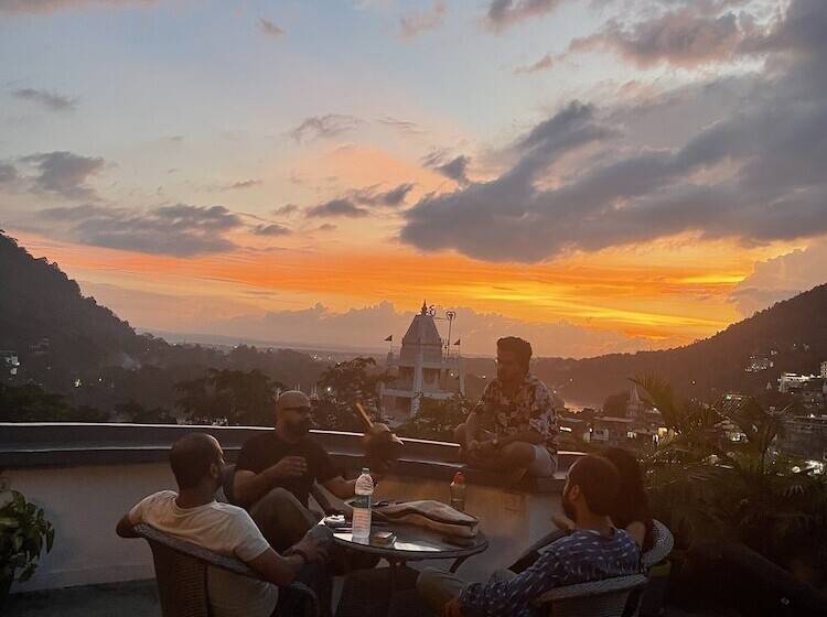 デラックスルーム, Bunk Stay Rishikesh   Hostel