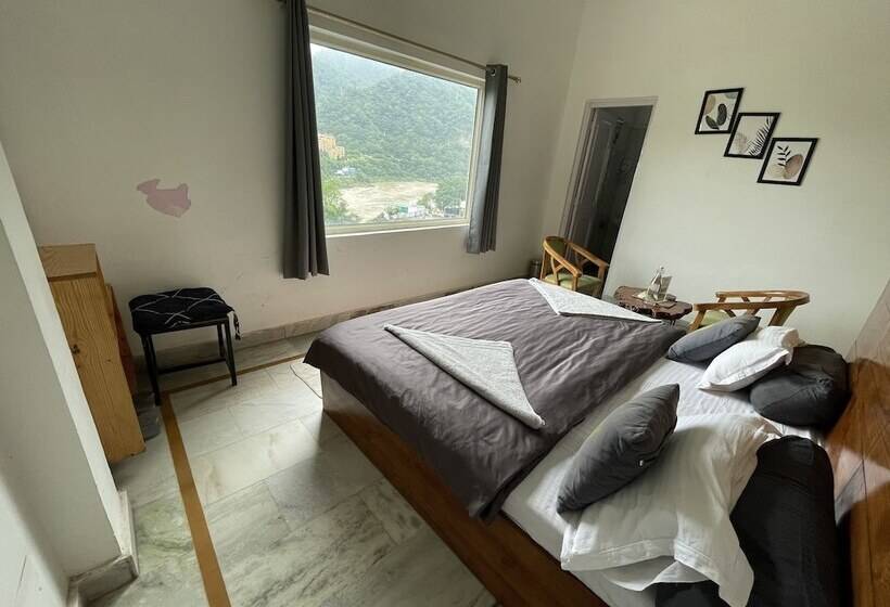 デラックスルーム, Bunk Stay Rishikesh   Hostel