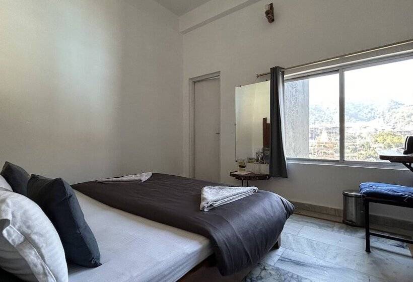 ダブルベッドスタンダードルーム, Bunk Stay Rishikesh   Hostel