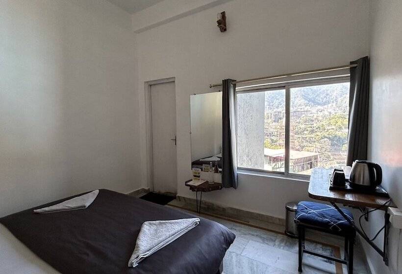 ダブルベッドスタンダードルーム, Bunk Stay Rishikesh   Hostel