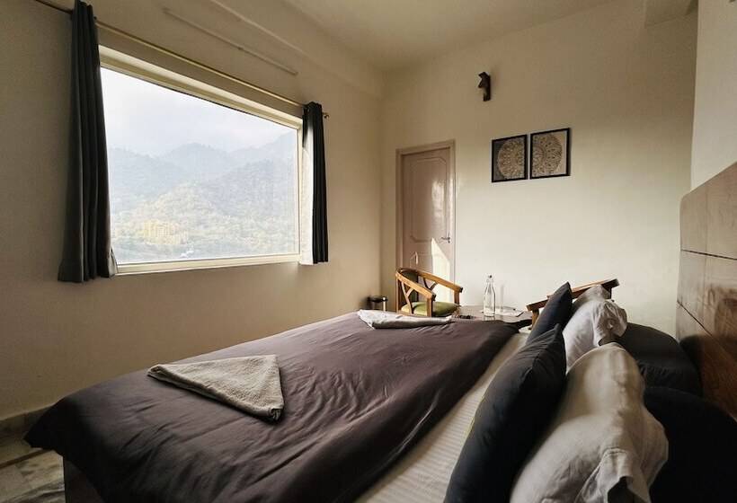 デラックスルーム, Bunk Stay Rishikesh   Hostel