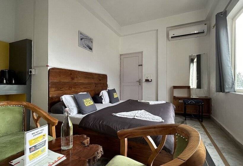 デラックスルーム, Bunk Stay Rishikesh   Hostel