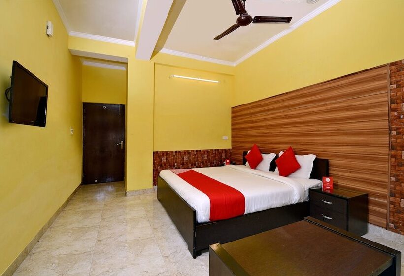 标准间, Super Hotel O Gms Road Ballupur Chowk