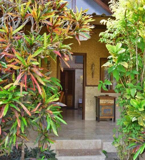 Háromágyas Standard Szoba, Guci Guesthouses