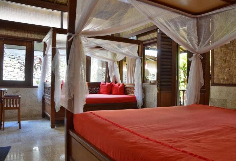 Quarto Triplo Estandar, Guci Guesthouses