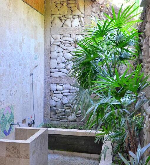 2 Szobás Ház, Guci Guesthouses