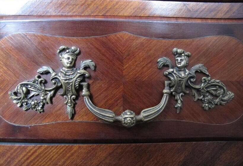 Standard room with outdoor bath, La Bourgogne En Ville