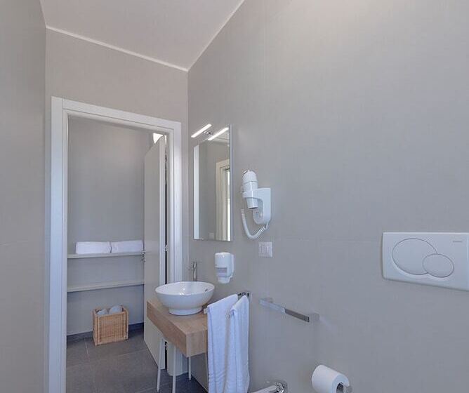 اتاق لوکس, Le Grancìe