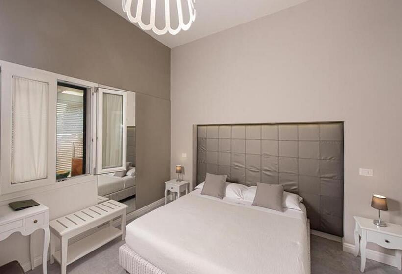 اتاق خانوادگی, Le Grancìe