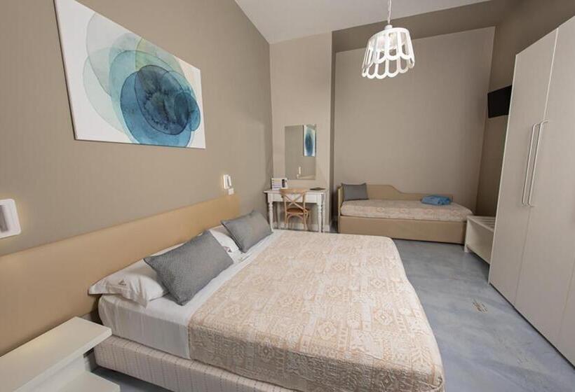 استودیو استاندارد با چشم‌انداز استخر, Le Grancìe