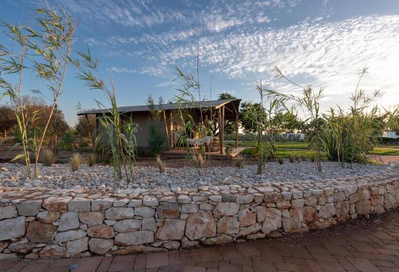 چادر با خدمات رفاهی استاندارد, Le Grancìe