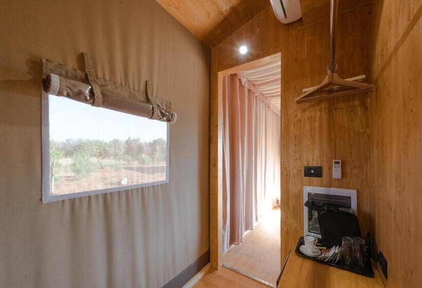 چادر با خدمات رفاهی استاندارد, Le Grancìe