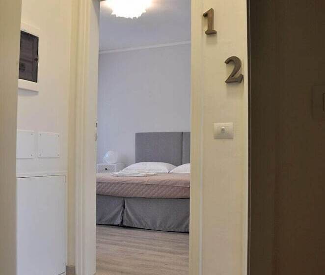 ジュニアスイート, Dimora 16 Rooms & Garden