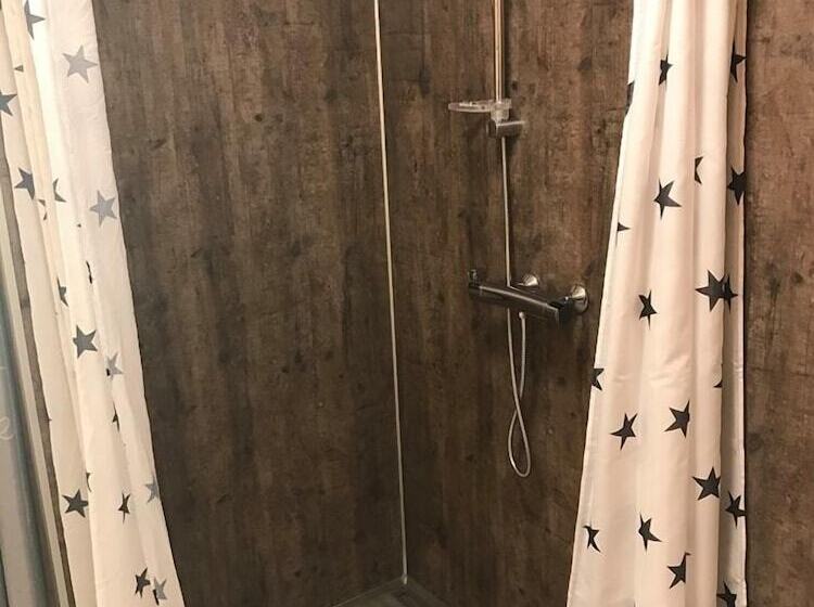 اتاق استاندارد, Gladheimar Guest House