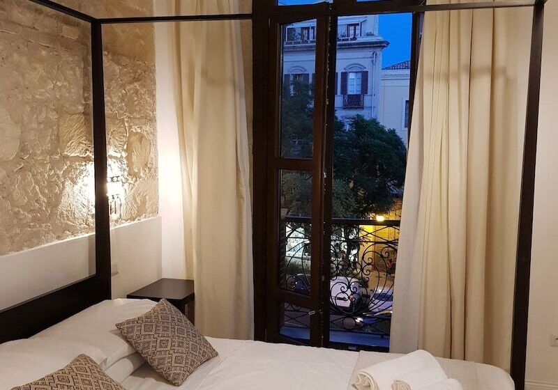 اتاق لوکس با چشمانداز شهر, La Residenza Sul Largo