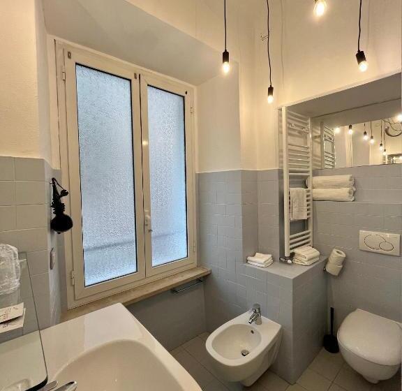 غرفة كومفورت ثلاثية, Mama