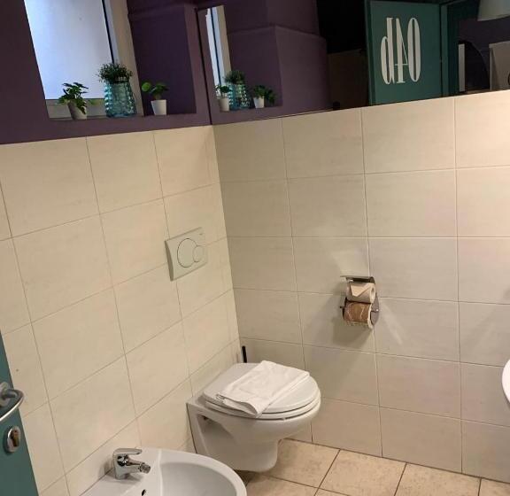 غرفة قياسية, Mama